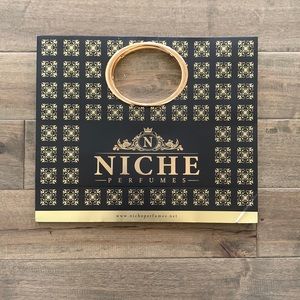 Niche Perfumes shopping bag